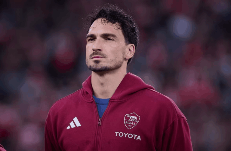 Матс Хуммельс завершує професійну кар'єру